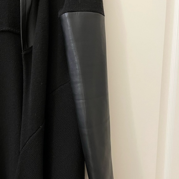 Black midi length sweater jacket - Picture 2 of 3